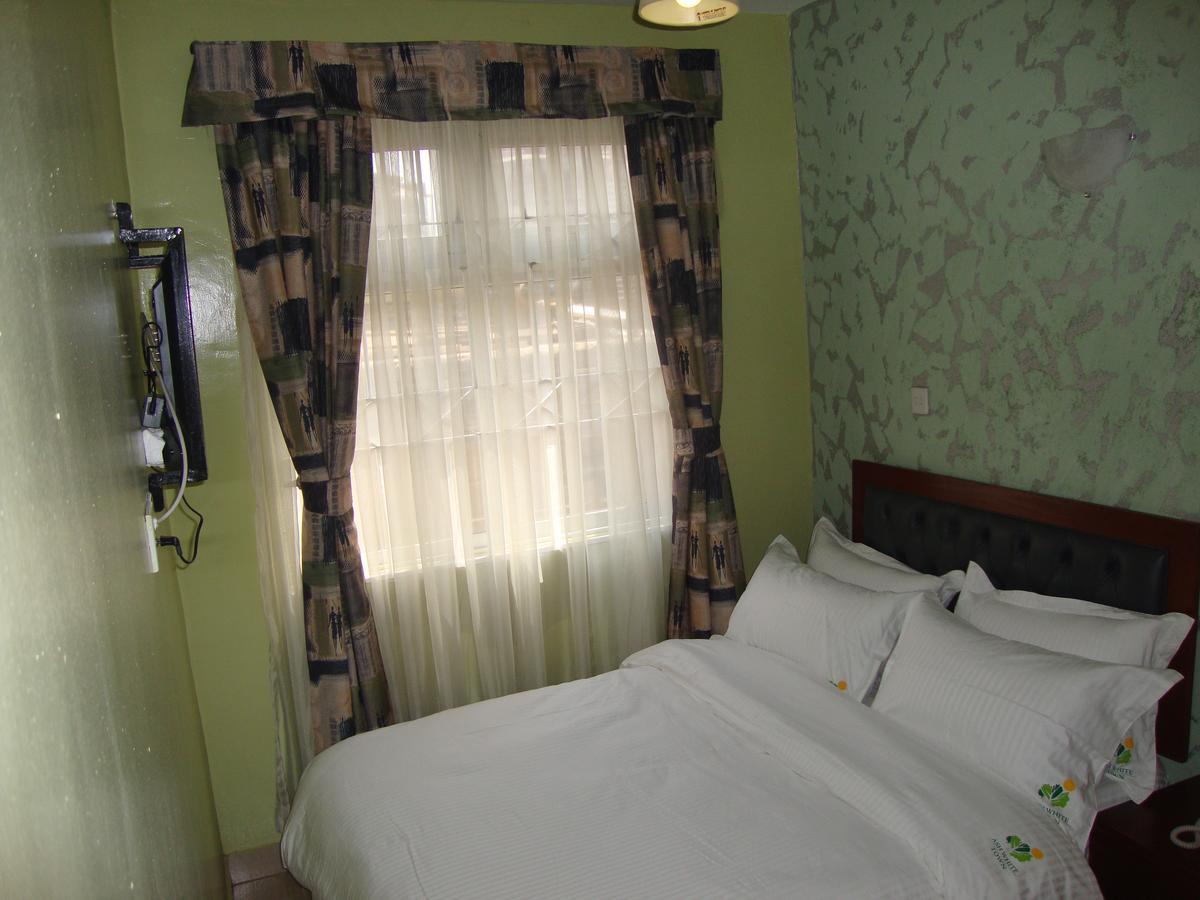 Ash White Hotel Nairobi Exterior photo