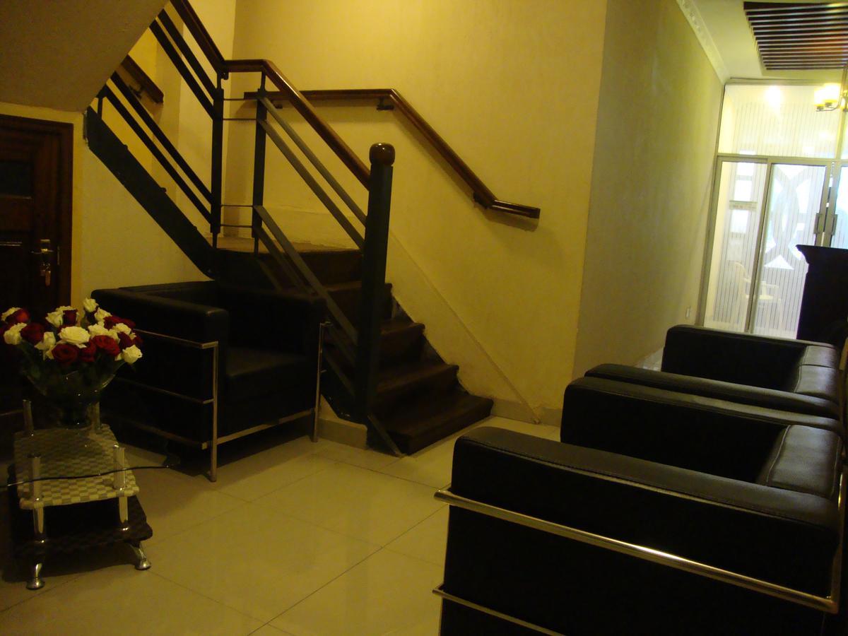 Ash White Hotel Nairobi Exterior photo