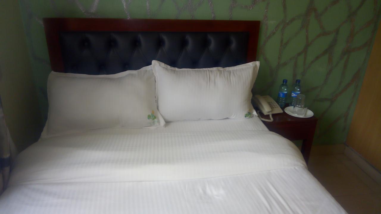 Ash White Hotel Nairobi Exterior photo