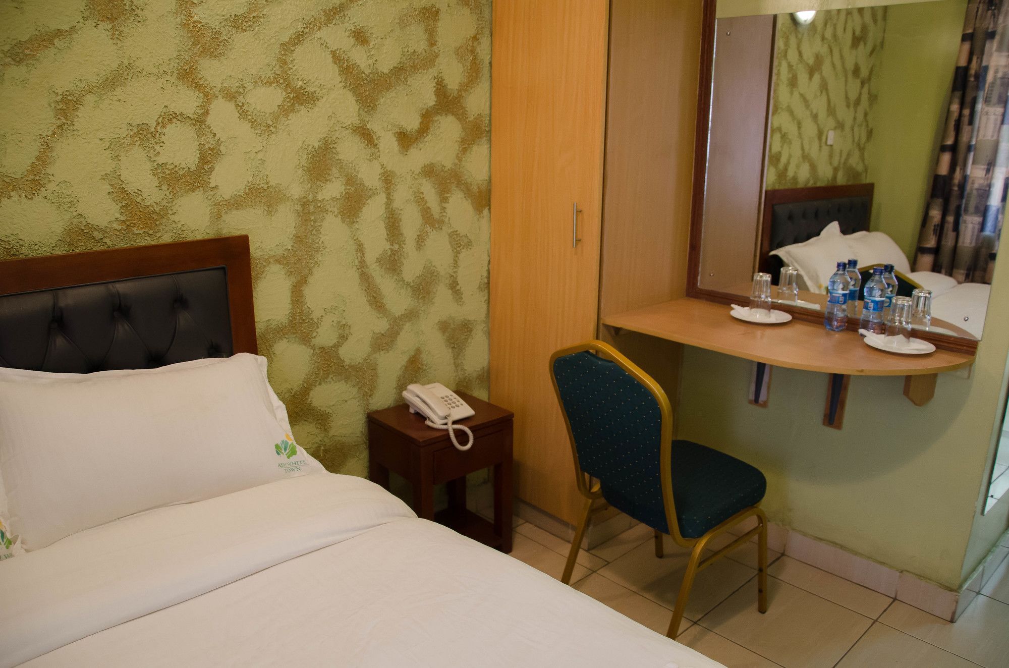Ash White Hotel Nairobi Exterior photo